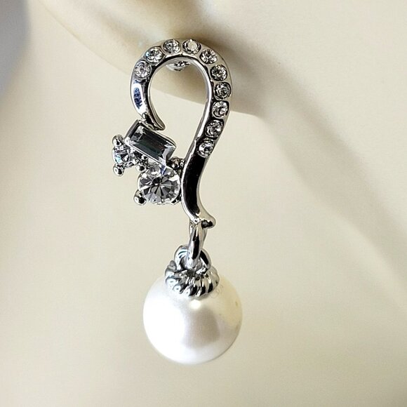 Pearl Drop Earring with Crystals - Picture 11 of 12